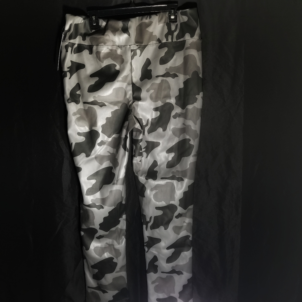 Camo leggings